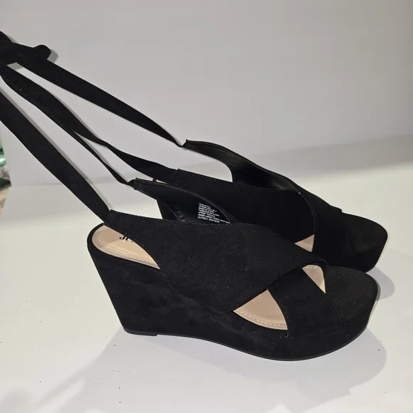 JustFab Black Wedge Sandals Women's Size 8 - Picture 2 of 11